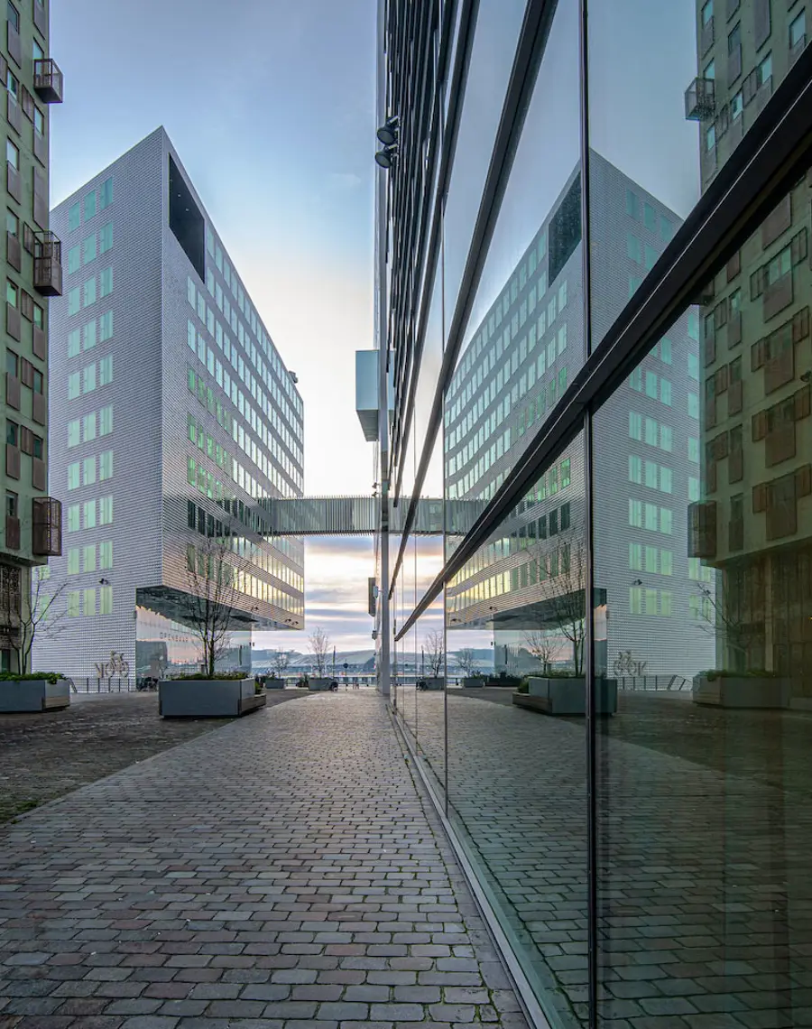 Shutterstock 1615979827